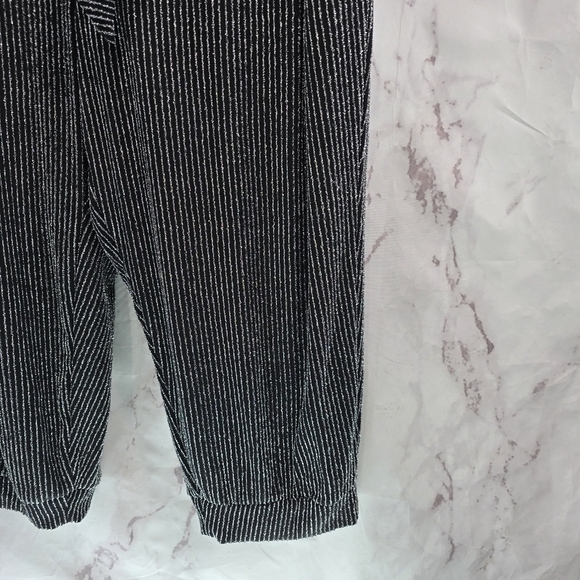 Torrid Jumpsuit Womens 3 3X Black Silver Wide Leg Tie Back Crop Jogger V Neck - Picture 5 of 11